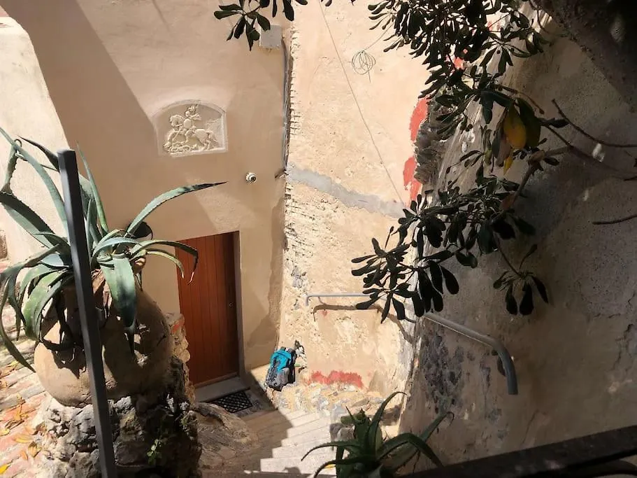 I Paradisi Di Tellaro Nel Golfo Dei Poeti Tatil Evi